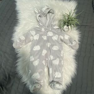 🔅5 for $20🔅Carters 0-3 month snow suit.